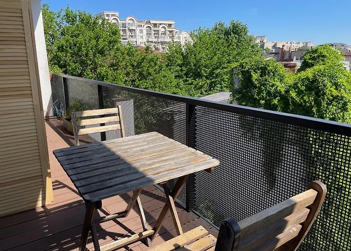 Apartment Bright And Quiet 1 Bedroom *