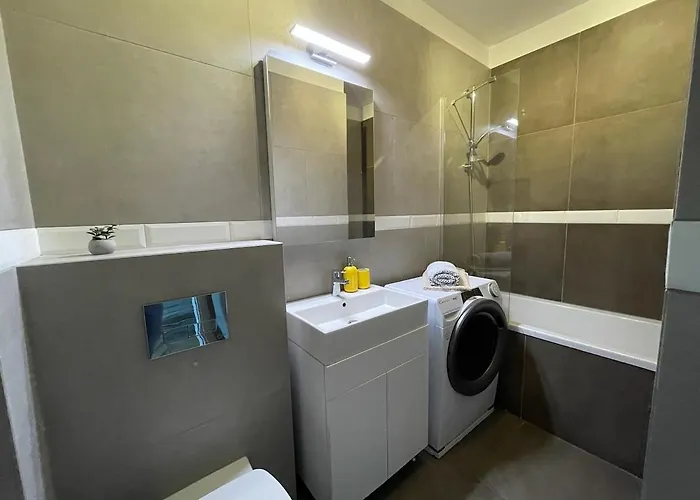 Apartament Bright And Quiet 1 Bedroom